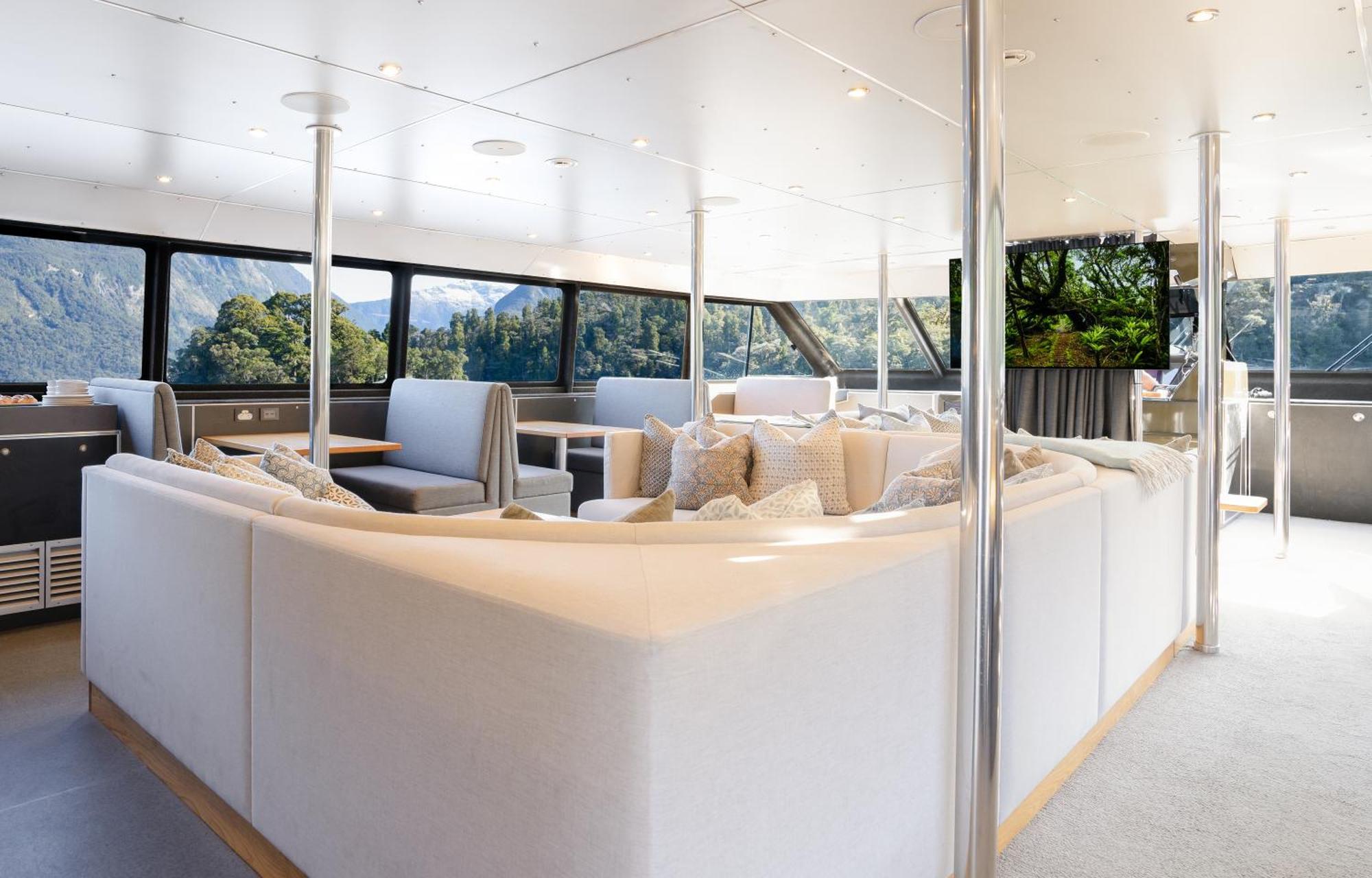 Milford Sound Overnight Cruise - Fiordland Discovery Extérieur photo